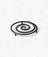 WHIRL METAL TRIVET IN IRON