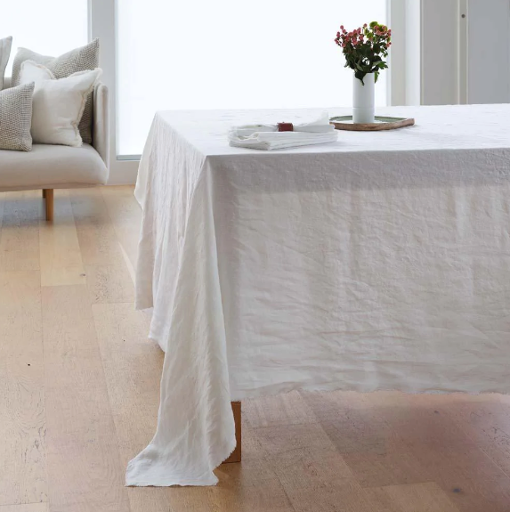 GATHER FINE LINEN LARGE RECTANGULAR TABLECLOTH IN SNOW