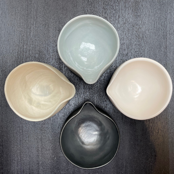 BATCH CERAMICS SMALL POURING BOWL IN MIST